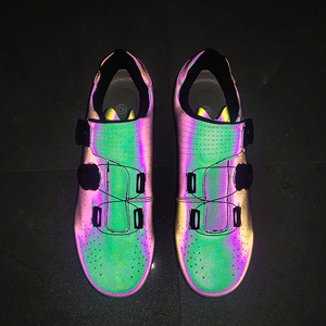 รองเท้าปั่นจักรยานแบบมืออาชีพ รุ่นใหม่ สีมุกสะท้อนแสงหลากสี สำหรับผู้ชาย กันลื่น - Product Image 2