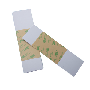 El Kit de tarjeta de limpieza compatible con la impresora Datacard 548714-001 contiene 10 tarjetas de limpieza adhesivas de un solo lado - Product Image 3