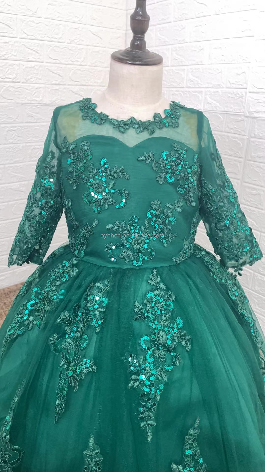 slim fit dress slacks Sunnypetal Hunter Green Floral Appliques Long Princess Multi-Layer Tul –  sunnypetal main image 1