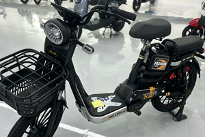 Bicicleta Eléctrica 48V12/20Ah 300W 500W Económica en Venta, Urbana, de Ocio, Bajo Costo, Solar AT0076, Batería de Larga Duración para Recorridos Prolongados - Product Image 4