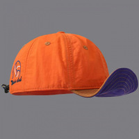 Casquette de baseball à visière courte en nylon à séchage rapide avec logo brodé et cordon de serrage réglable pour la course en extérieur et les trajets quotidiens