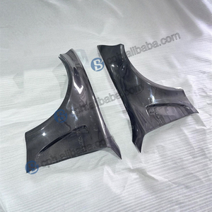 Aile avant latérale en fibre de carbone noire personnalisée pour BMW E82 1M Wide-body – Amélioration des performances de la voiture - Product Image 3