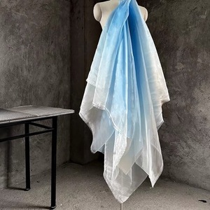 Organza Ombré <span class=keywords><strong>Indigo</strong></span>-Tissu Transparent Cristal Irisé <span class=keywords><strong>Bleu</strong></span>-Blanc pour la Couture Néo-Chinoise - Product Image 2