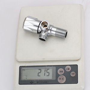 Válvula angular de cobre de 90 grados con doble salida, rosca macho, acabado cromado para calentador de agua de inodoro - Product Image 3