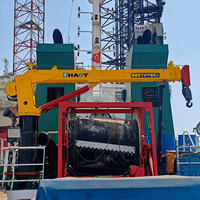 Grue de pont marine hydraulique pliante de 5 tonnes pour le chargement et le déchargement de marchandises sur navires et bateaux, et les levages offshore