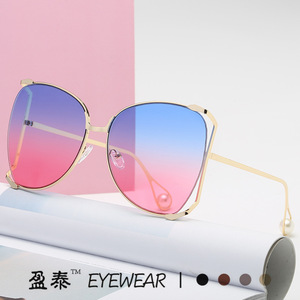Lunettes de soleil Yingtai, monture dorée, verres dégradés roses, protection UV400, lunettes de soleil tendance pour femmes, monture légère en plastique et métal - Product Image 4