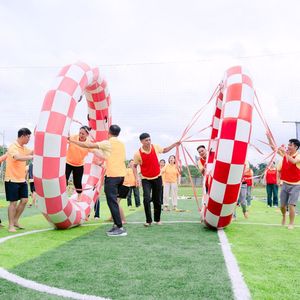 Equipo de Ruedas Inflables para Team Building Vietnam: Garantía de Seguridad en el Transporte, Todas las Estaciones, Inflable Thuy Linh, Fácil de Instalar, PVC - Product Image 1