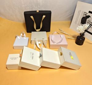 Boîtes à bijoux en carton avec logo personnalisé avec tiroir coulissant Emballage élégant et pratique avec insert Prix d'usine - Product Image 1