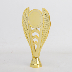 Figura Decorativa Genérica de Plástico Dorado de Primera <span class=keywords><strong>Calidad</strong></span>, Modelo HP154, Ideal para Trofeos - Product Image 1
