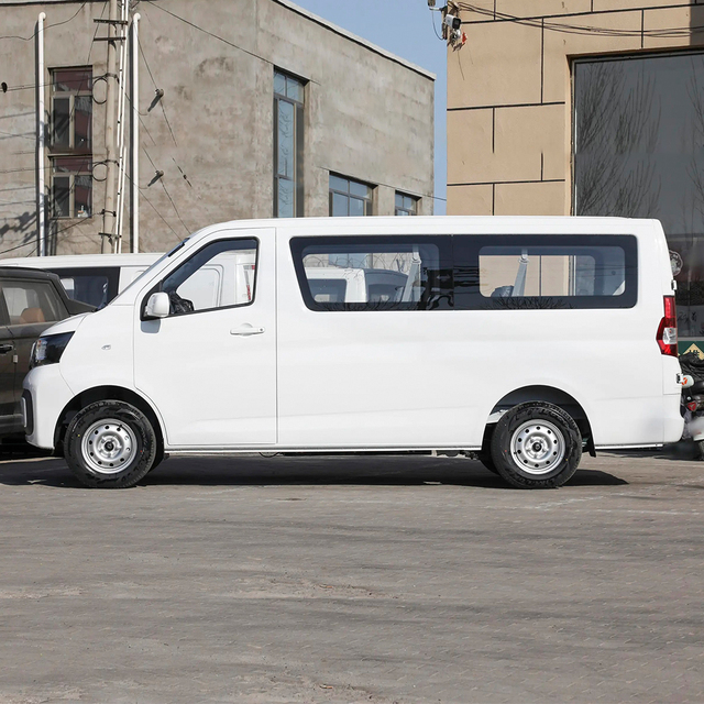 Durable Ruixing Em80 2025 Version Pure Electric Mini Van for Changan