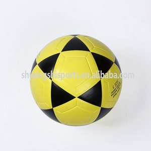 Vendita Diretta di Fabbrica Pallone da Calcio/Football Marca Maxstar con Logo e Design Personalizzati, Opzioni Multi-Colore in PU PVC Laminato - Product Image 4