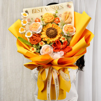 Buket Rajutan Tangan dari Benang Wol dengan Bunga Matahari, Calla Lily, dan Mawar Merah - Suvenir Wisuda Rajutan Grosir Pabrik
