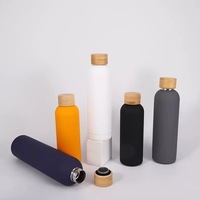 2025 nueva llegada 500ml 304 botella de agua aislada de acero inoxidable termo de vacío recubierto de goma de boca estrecha con tapa Camping caliente