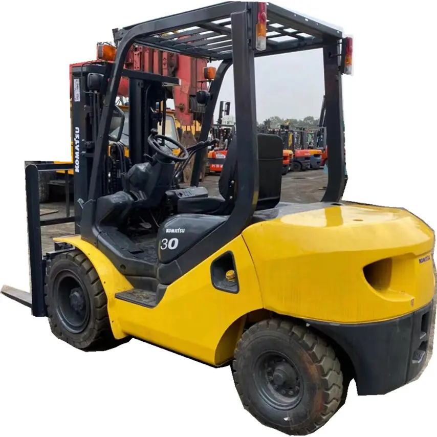 Used Komatsu original Japan Forklift 3 ton Diesel FD30 FD80 FD150 forklift good condition for sale in Shanghai yard