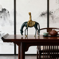 Sculpture moderne Petite fille à cheval en alliage d'aluminium Durable Art artistique Décoration de table Décoration d'intérieur Décoration de la maison