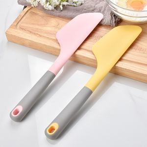 Grande <span class=keywords><strong>spatule</strong></span> colorée en silicone Outils de cuisson <span class=keywords><strong>et</strong></span> de pâtisserie Grattoir de cuisine Grattoir à crème Outil de cuisson pour gâteau - Product Image 5