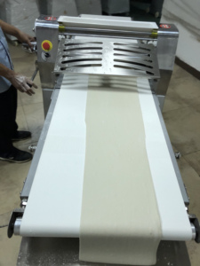 Équipement de boulangerie, laminoir à pâte à pizza de table/vertical pour usage domestique, pâte feuilletée en stock au <span class=keywords><strong>meilleur</strong></span> prix - Product Image 4