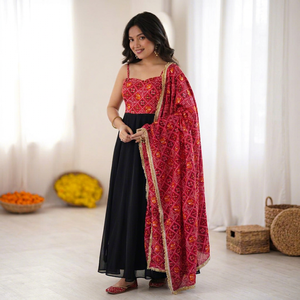 Conjunto de pantalón y túnica Bandhani de rayón para mujer con georgette estampado, forro de microalgodón y dupatta a juego - Product Image 1
