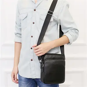 <span class=keywords><strong>Borsa</strong></span> a Tracolla da Uomo Personalizzata Marca Vicuna <span class=keywords><strong>Polo</strong></span> con Tasca Frontale Design Guangzhou in Pelle PU Resistente Stile Vintage - Product Image 1