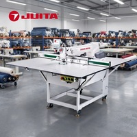 Máquina de Coser Industrial JUITA JTK9F-90AZ con Patrones Automatizados, Cabezal Giratorio de 360 Grados y Cuchilla de Corte en Frío