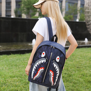 Mochilas Escolares Oxford con Estampado de Grafiti Único de <span class=keywords><strong>Bape</strong></span> <span class=keywords><strong>Shark</strong></span> al por Mayor, Bolsas Personalizadas para Adolescentes, Mochilas Escolares para Niños - Product Image 4