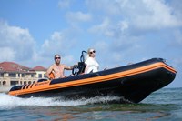 Bateau pneumatique à coque en aluminium Mehler PVC D430 430 cm avec console