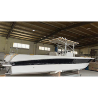 Bateau de pêche de loisir à coque en fibre de verre SG950 Deep V haute performance de 9,5 m avec console centrale