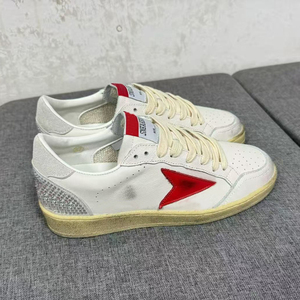 Zapatillas Deportivas de Diseño en Cuero Genuino, Estilo Vintage, con Parches de Estrellas Brillantes, con Cordones, para Caminar y Skateboard - Product Image 2