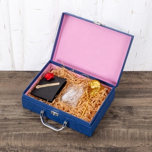 Biểu Tượng Tùy Chỉnh Giấy Các Tông Sóng Món Quà Nhỏ Bao Bì Hộp Va Li Hộp Với Xử Lý - Product Image 2