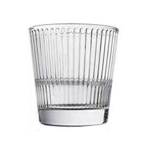 Bicchiere in Vetro Minimalista con Righe Verticali Spesse, Elegante e Resistente, per Bevande, Succhi, Latte, Birra - Product Image 5