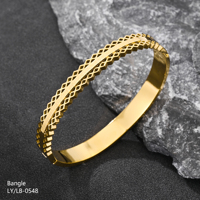 Bracelet ovale en acier inoxydable plaqué or 18 carats PVD, couleur électrolytique, diamant, style vintage, haut de gamme, polyvalent, par un fabricant de bijoux
