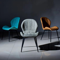 Chaise de salle à manger en velours, Design de luxe, pied en métal, chaise de salle à manger en tissu moderne