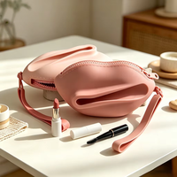Mini cube en silicone résistant à l'eau, organisateur de cosmétiques multifonctionnel moderne et minimaliste, étui pour rouge à lèvres et baume à lèvres, sac de rangement compact
