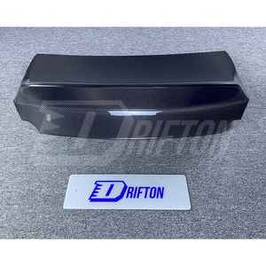 Botas traseras de fibra de carbono CMST Highkick para tapa de maletero Nissan GTR R35 - Product Image 2