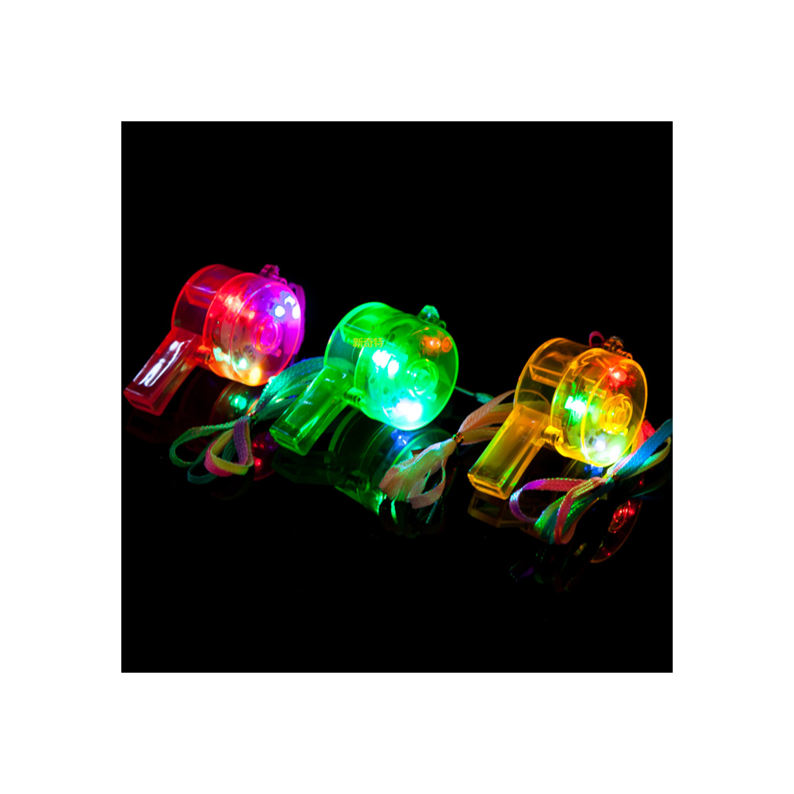 Цветной пластиковый светодиодный свисток, детские товары для вечеринок, светящиеся игрушки, свисток, светодиодные игрушки для детей