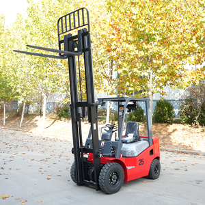 Wholesale Price Euro 5 Diesel <strong>Forklift</strong> 4 Wheel Drive 2.5 Ton Diesel <strong>Forklift</strong> Municipal Engineering Moving Materials <strong>Forklift</strong> - Product Image 1