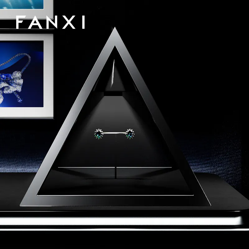 FANXI ZG005 Vitrine de armário de joias com arma triangular preta exclusiva personalizada e vitrine de vidro com trava para joias