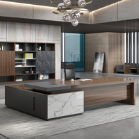 Bureau de direction au design minimaliste, mobilier de bureau haut de gamme, table de bureau moderne et simple avec un design élégant pour les cadres