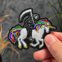 Patchs personnalisés en PVC 3D licorne en caoutchouc, avec fixation auto-agrippante, durables et souples, pour vêtements, sacs et vestes - Vente en gros