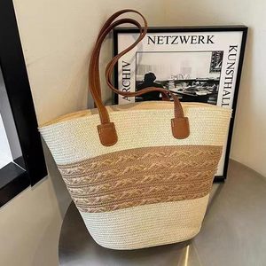 Nouveau Sac Fourre-tout Décontracté en Paille Léger et Durable à Motif Bonbons Personnalisé, Grande Taille, Idéal pour l'Été 2026 – Vente Chaude - Product Image 4