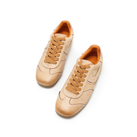 Chaussures décontractées à lacets pour femmes avec talons plats et dessus en cuir de vache - Tendance de la mode toutes saisons