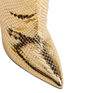 <span class=keywords><strong>Bottes</strong></span> Xinzirain personnalisées pour femmes de grande taille 48 avec logo personnalisé bottines en <span class=keywords><strong>cuir</strong></span> doré à talons hauts et larges pour femmes - Product Image 3