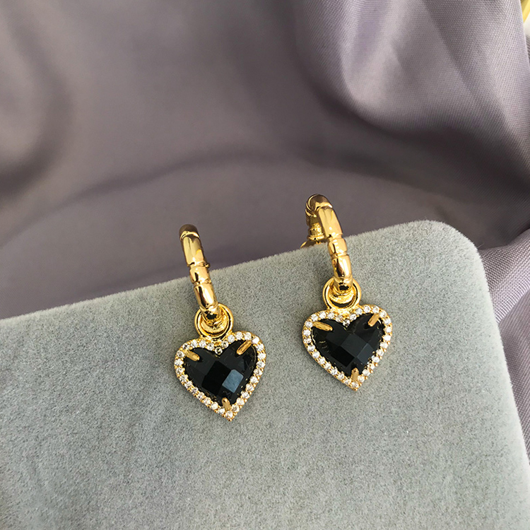 earrings indian traditional