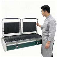 Grill de contact commercial 1800W avec plaques rainurées antiadhésives et température réglable pour café, charcuterie, food truck, préparation de sandwichs petit-déjeuner