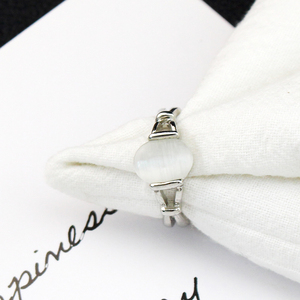 Anillos Bella de Piedra Lunar Natural con Diseño Novedoso de Twilight para Mujer, Venta al por Mayor de Joyería - Product Image 3