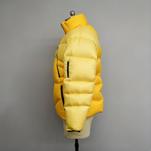 Piumino <span class=keywords><strong>Uomo</strong></span> Personalizzato Bicolore Giallo con Collo Alto e Cappuccio, Imbottito in Piuma d'Oca - Product Image 3