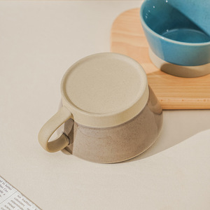 Taza de Cerámica Minimalista Creativa con Asa, Esmalte Azul, Taza Individual para Uso Doméstico, Estilo Nórdico, Verano 2024 - Product Image 3