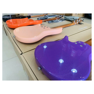 جيتار باس كهربائي صغير من نوع AKAMA Mini Groove T مقاس 33 بوصة - Product Image 3