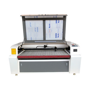 Máquina de Corte Láser con Alimentación Automática 1610 <span class=keywords><strong>para</strong></span> Ropa, Cuero, Textiles y Telas - Product Image 2