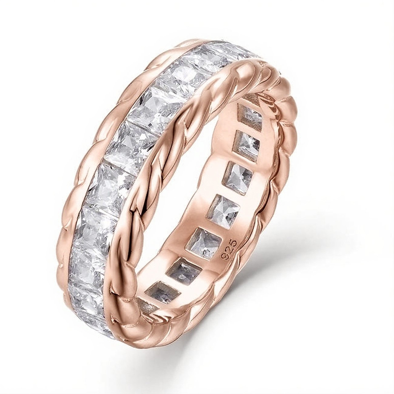 Oro Rosa Moissanite